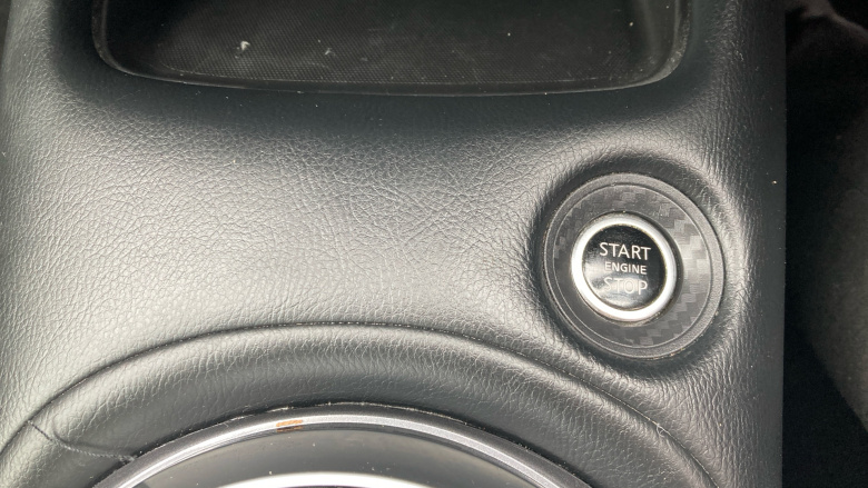 Nissan Juke 1.0 DiG-T 114 N-Connecta 5dr Petrol Hatchback